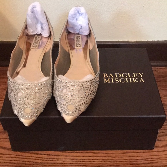 gigi flats badgley mischka